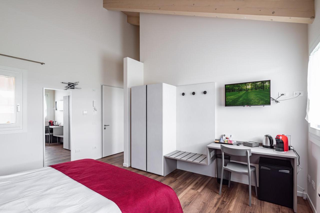 Ca Mia Rododendro & Mughetto Rooms วิเชนซา ภายนอก รูปภาพ