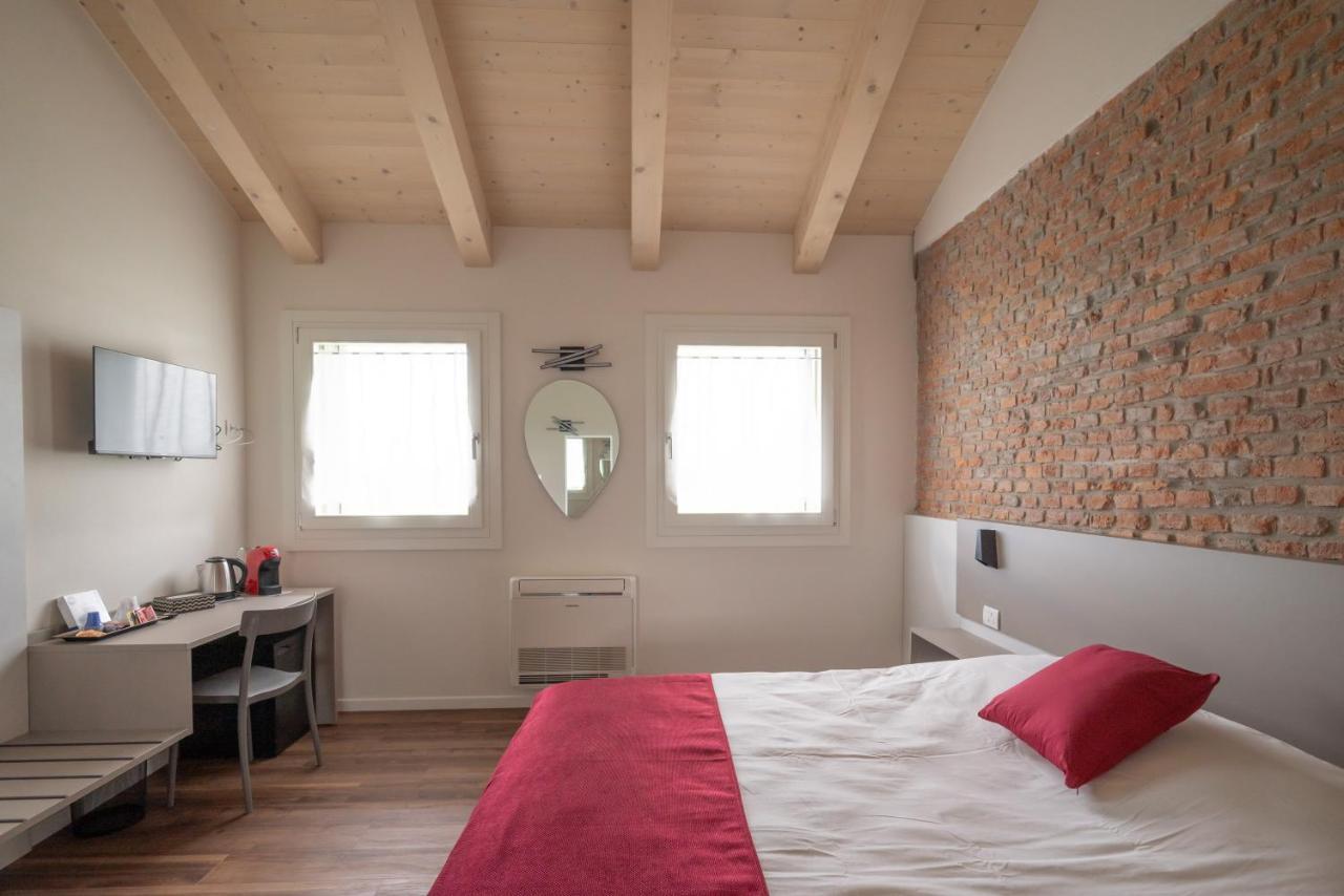 Ca Mia Rododendro & Mughetto Rooms วิเชนซา ภายนอก รูปภาพ